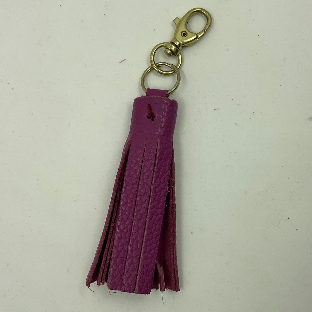 Leather Ssseko tassel clip